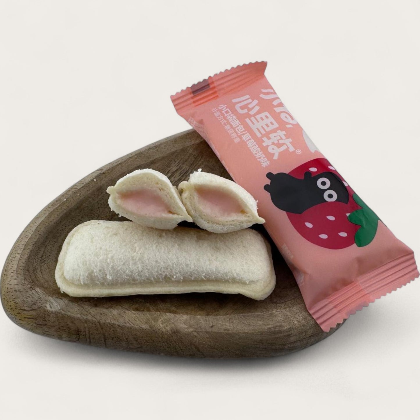 Mini-Erdbeerkuchen (1 Stück, 20 g) – Weicher Kuchen mit fruchtiger Erdbeer-Milch-Füllung